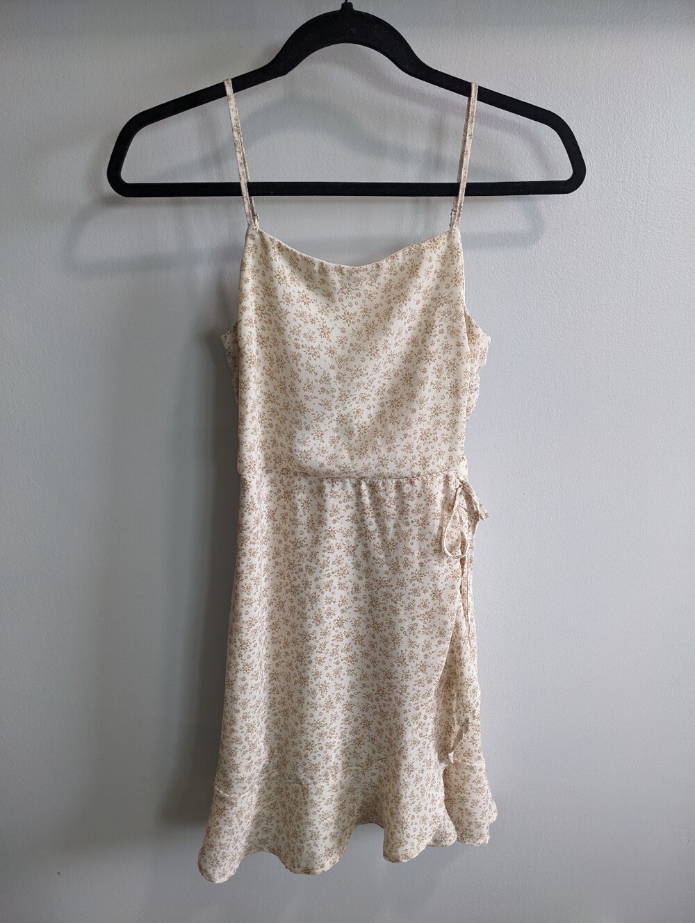 Altar'd State Boho Cottage Core Tan Ivory Floral Mini Dress Ruffle Prairie